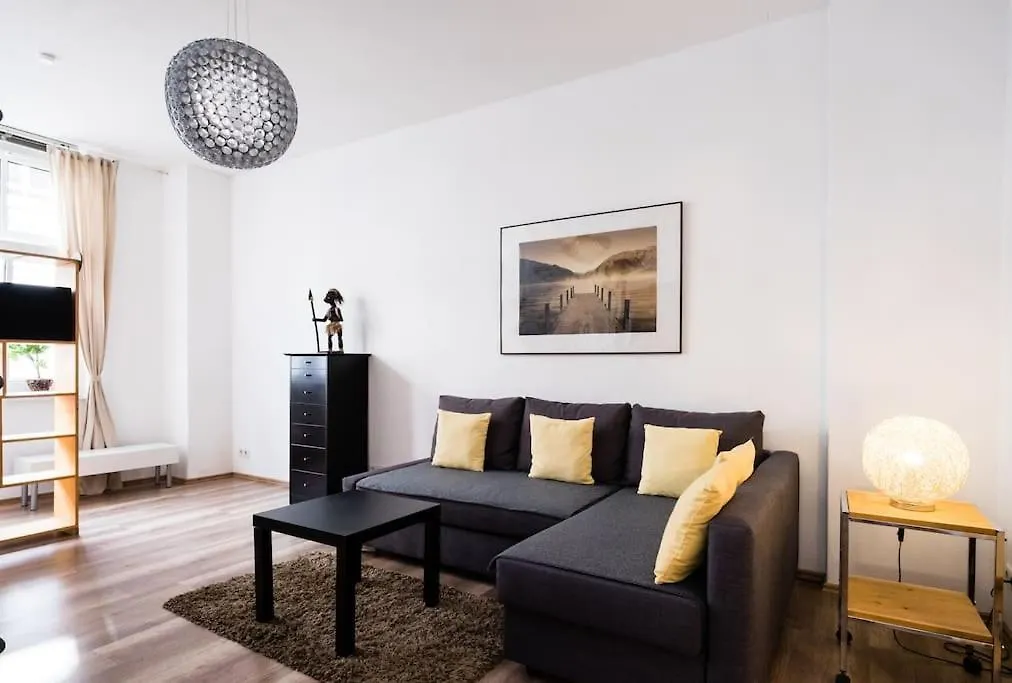 Comfortable 2-Room Apartment For Rest & Work P-Berg 柏林 0*,