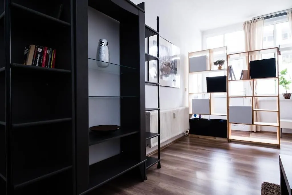Comfortable 2-Room Apartment For Rest & Work P-Berg 柏林